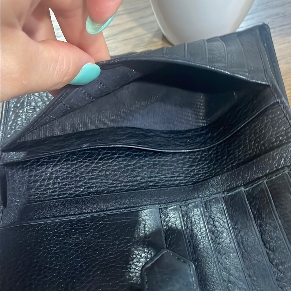 Dior Black Leather Wallet with Cannage Quilted Pattern - Picture 6 of 11